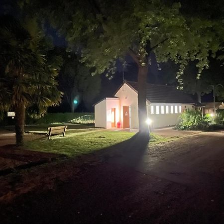Camping Les Portes Du Perche Mamers Экстерьер фото